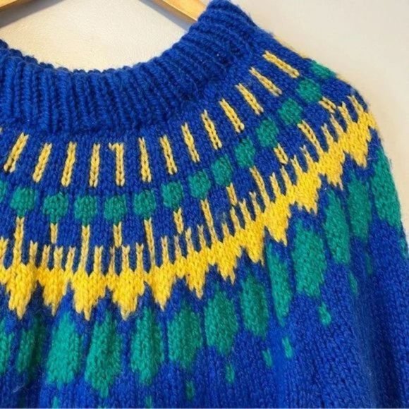 Hand knitted royal blue yellow green classic Nordic fair isle oversized sweater - Picture 3 of 8